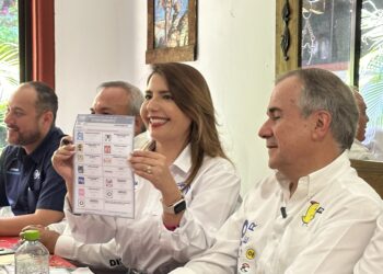 AMLO viene a Sinaloa a querer alinear los astros rumbo al 2 de junio: Roxana Rubio