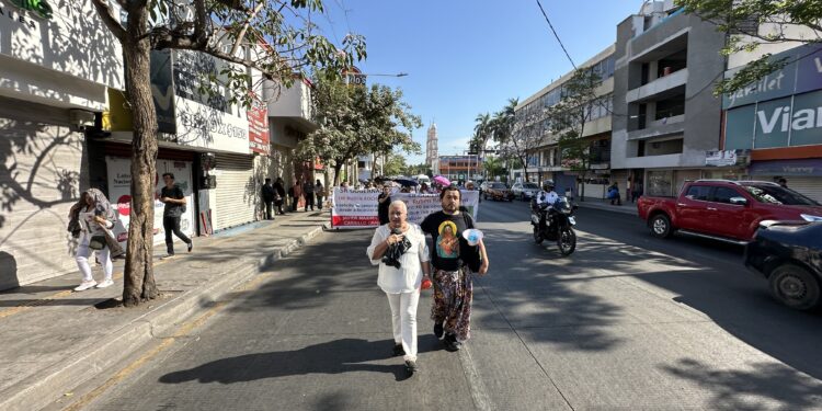 ¡Regrésenme a mi hijo! Madre busca desesperada al joven Javier Maximiliano