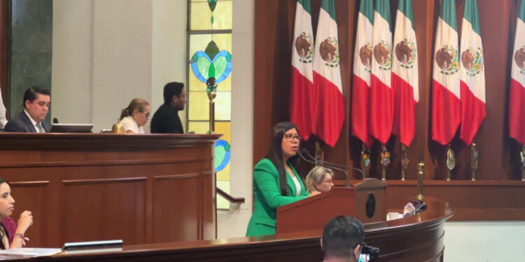 Diputados buscan que mujeres cuenten con incapacidad por menstruación