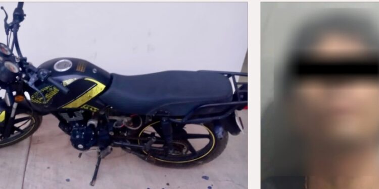 Municipales detienen a un hombre con una motocicleta robada
