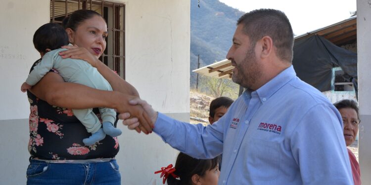 José Paz López Elenes se compromete a continuar con la rehabilitación de caminos en todo Badiraguato