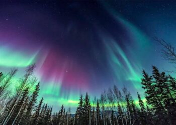 Otra tormenta solar puntan a la tierra con nuevas auroras boreales