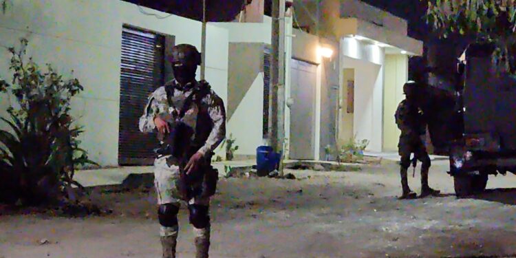 Militares aseguran una casa de la colonia 10 de Abril