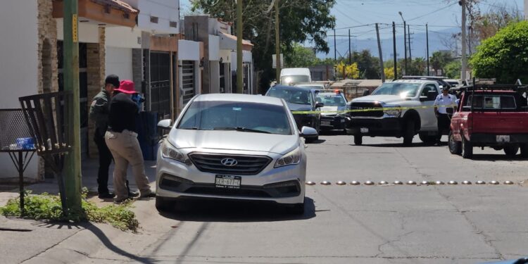 Hallan asesinado a balazos a un hombre en un automóvil en Rancho Contento