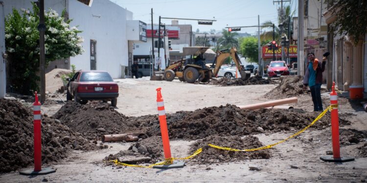 Pavimentación de calles con concreto hidráulico avanza en toda la ciudad de Culiacán