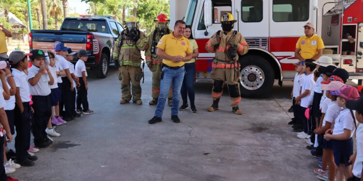 Alumnas y alumnos de preescolar recorren instalaciones de Bomberos y Seguridad en Badiraguato