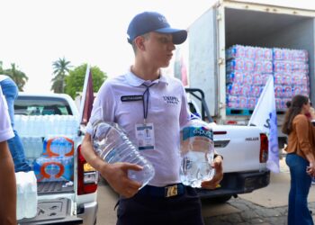 Dona Secretaría de Salud más de 35 mil litros de agua al “Aquatón” 2024