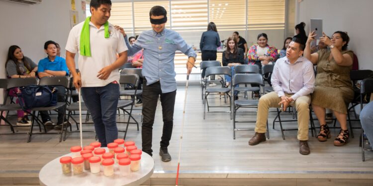 Un INMUVI inclusivo: Personal recibe capacitación sobre “Discapacidad Visual y Servicio al Público”