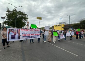¡Te queremos Paúl de regreso! Familiares protestan en la FGE por la desaparición del maestro de ajedrez de Navolato