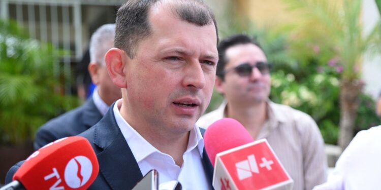 Desistimiento del Congreso demuestra que la UAS siempre tuvo la razón defendiendo su autonomía, señala Robespierre Lizárraga; confirma comunicación con la SEGOB