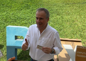 Esperamos gran participación ciudadana: “El Pío” Esquer al emitir su voto