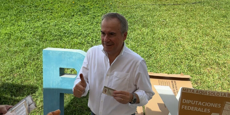Esperamos gran participación ciudadana: “El Pío” Esquer al emitir su voto