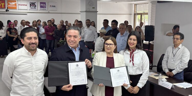 Vamos a construir el marco jurídico para que Sheinbaum cumpla los compromisos a  México: Imelda Castro y Enrique Inzunza al recibir constancia del INE