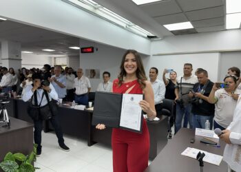 Paloma Sánchez recibe constancia del INE como senadora; se compromete hacer equipo a favor de Sinaloa