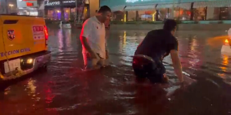 Remanentes de “Alberto” dejan inundaciones en Mazatlán