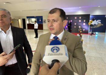 El diputado Sergio Mario Arredondo  es una pena  y un testaferro: Robespierre Lizárraga