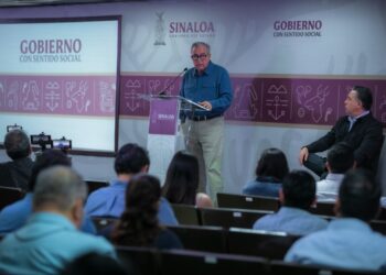 “Mientras yo sea gobernador, la tarifa al transporte público para los estudiantes no aumentará”: Rocha Moya