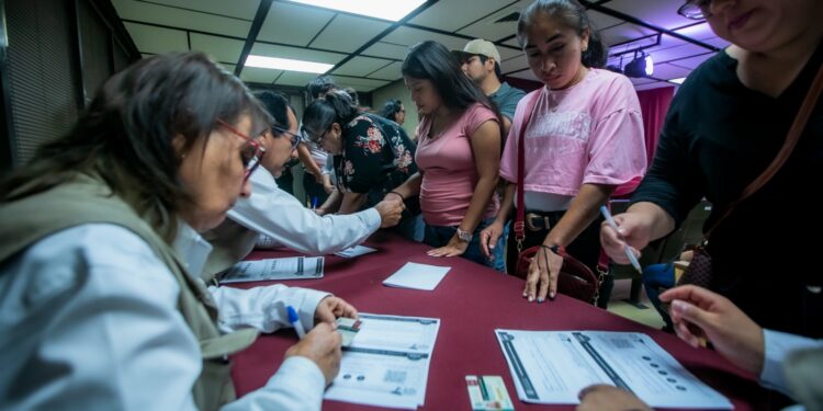 Entrega Rocha más tarjetas del Programa IMSS Bienestar