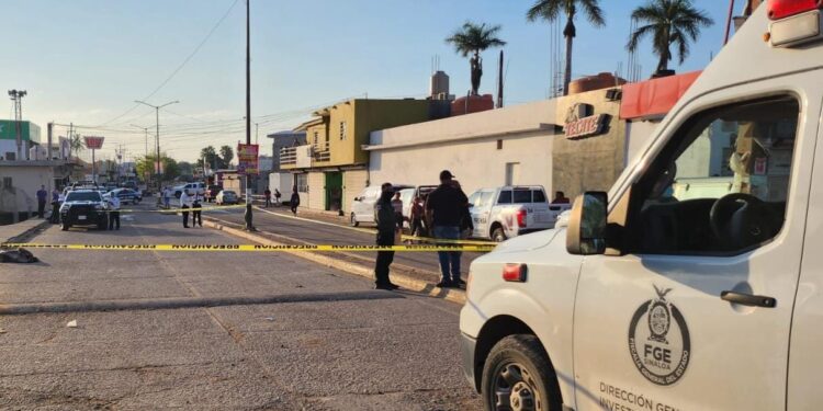 Muere indigente aplastado por un camión de transporte de jornaleros en Villa Juárez