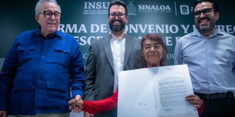 ¡Sí se pudo! Da Rocha Moya certeza jurídica a 50 familias de Culiacán