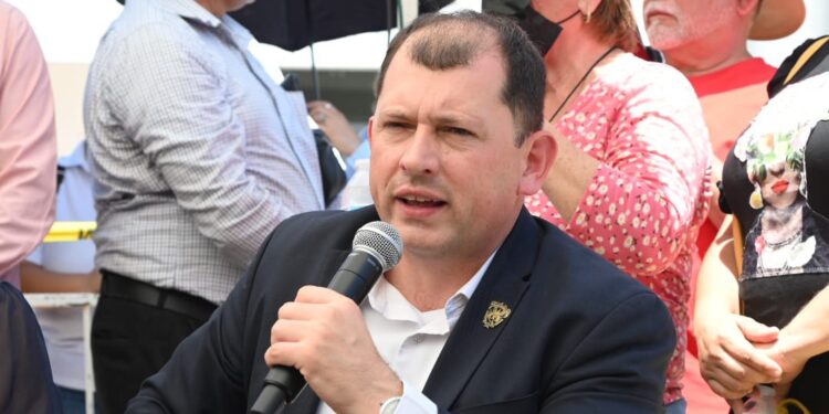 Congreso falta al marco legal en proceso para reformar la Ley Orgánica: Robespierre Lizárraga