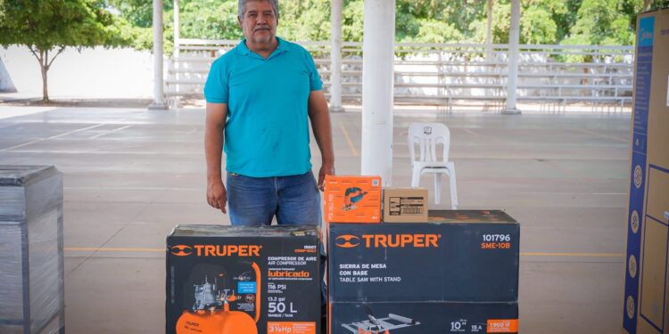 Impusan a MiPyMes y emprendedores de Angostura con “Equipa Sinaloa”