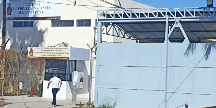 Salía del penal de Aguaruto y volvió a prisión por contar con una orden de aprehensión vigente por robo bancario