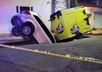 Aparece un socavon en la colonia Las Quintas