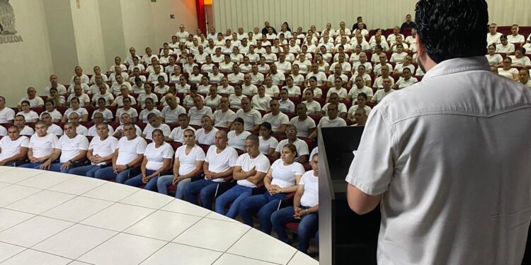 Generación de 218 cadetes inicia su formación en la UNIPOL