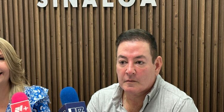 Regidor Sadol Osorio da su voto de confianza a Gámez Mendivil en la aprobación de descuentos de Japac a jubilados, pensionados y adultos mayores