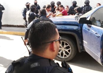 Capturan a tres sujetos armados en la sala de urgencias del Hospital General