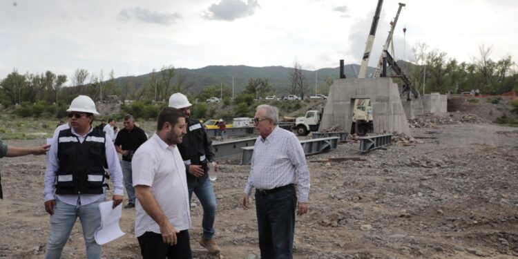Rocha Moya supervisa obras en el municipio de Badiraguato