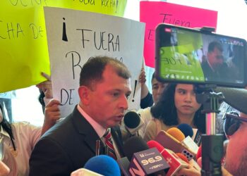 Robespierre Lizárraga acusa a Rocha Moya de auspiciar grupos para desestabilizar a la UAS