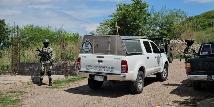 Hallan a desconocido asesinado con arma punzocortante en la Ampliación El Barrio