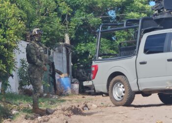 Autoridades federales catean inmueble en la colonia Renato Vega, en Costa Rica