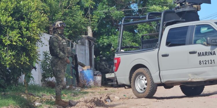 Autoridades federales catean inmueble en la colonia Renato Vega, en Costa Rica