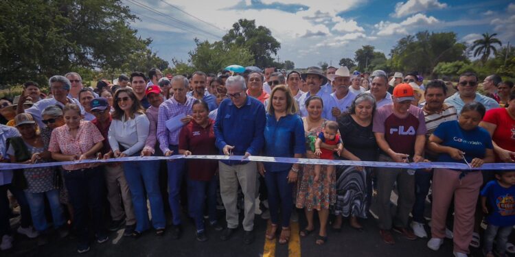 Estamos pagando nuestra deuda con los pueblos originarios: Rocha Moya