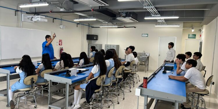 Experimentarán 50 mil estudiantes en laboratorios del Centro de Ciencias cada ciclo escolar