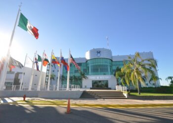 La ley Estatal de Educación Superior (Ley Rocha) pretendía que la UAS “dependiera” financieramente de la SEPyC; por ello fue declarada inconstitucional, aseguran