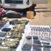 Guardia Nacional asegura vehículo con armas largas, cargadores, cartuchos, chalecos tácticos y ponchallantas en Navolato