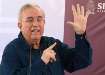Rocha Moya reveló que le pidió de manera “armónica” que renunciara a Sara Bruna