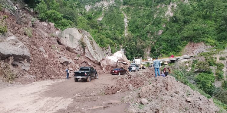Ya puedes circular por la carretera Badiraguato- Parral