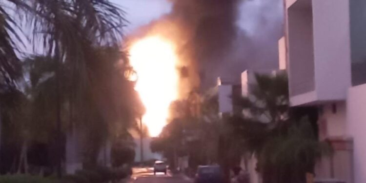 Explotan tanques de gas de empresa en Juntas del Humaya