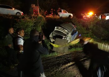 Muere vecino de Badiraguato al volcarse el auto que conducia en Sanalona