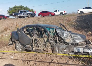 Cinco heridos y una mujer fallecida en choque en la Navolato-Altata