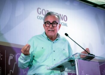 Rocha viajo en avión de Jesús Vizcarra a Los Estados Unidos