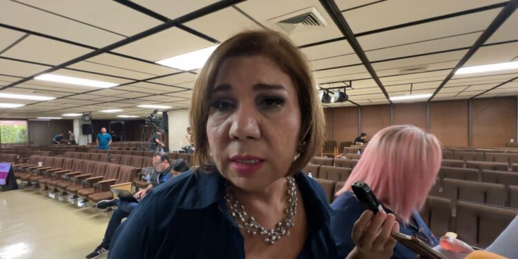 Gobierno de Sinaloa adquiere cartera vencida y beneficia a 3 mil familias con viviendas