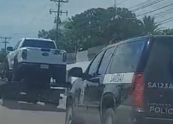 FGE entrega a FGR camioneta Raptor donde fue ultimado Cuén Ojeda