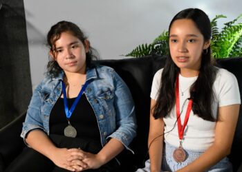 Natalia y Karen, estudiantes de la Preparatoria Guasave de la UAS, ganan medallas de plata y bronce en Concurso Nacional Femenil de Matemáticas