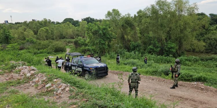 Localizan ejecutado de un balazo en la frente a espaldas del Congreso del Estado